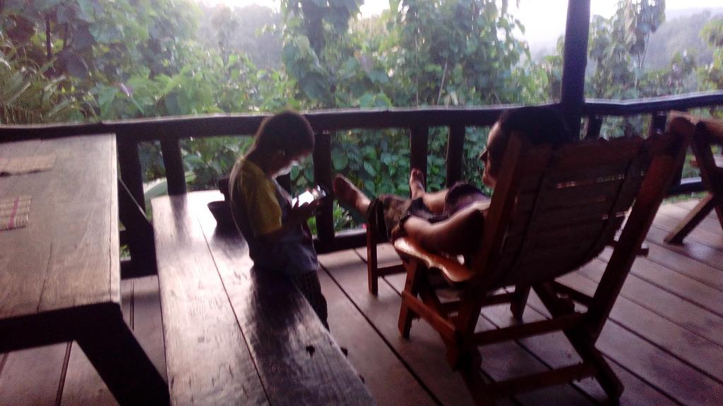 The Local Story Resort Ban Mon Talaeng Exterior foto